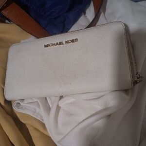 Michael Kors Ivory Zip-Around Wallet